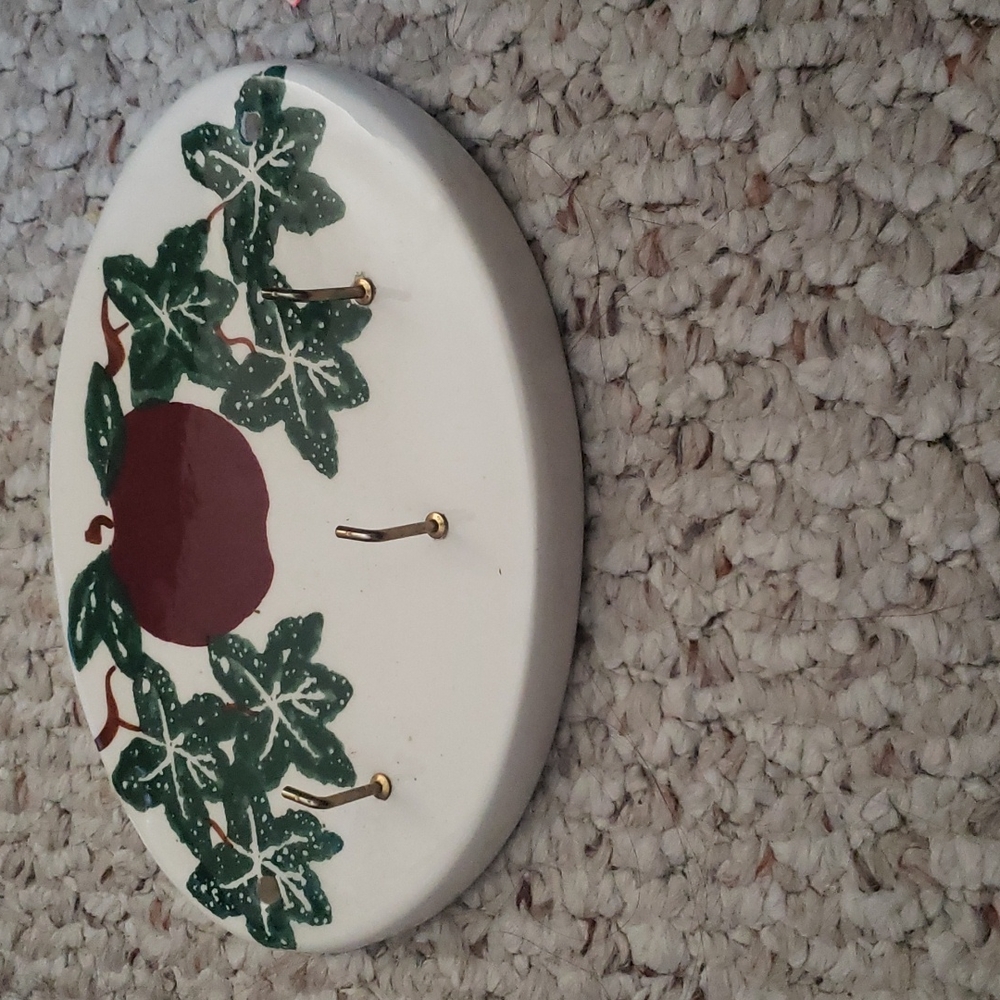 Vintage Crock Shop Apple & Ivy Print Key Holder - Picture 3 of 4
